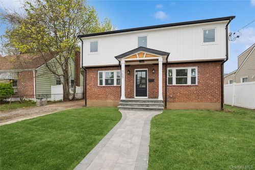 759 Barry Pl, Uniondale, NY, 11553-3504 | Card Image