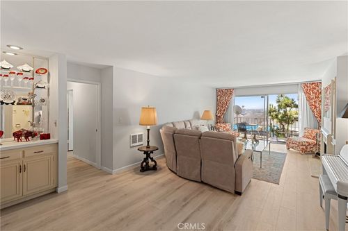 120-101 Scholz, Newport Beach, CA, 92663 | Card Image