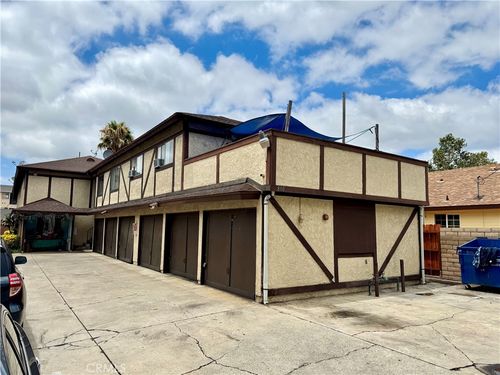 810 S Flower St, Santa Ana, CA, 92703-4963 | Card Image