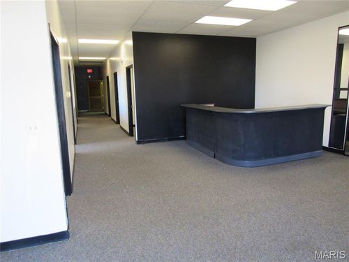 c-237 E Center Drive, Alton, IL, 62002 | Card Image