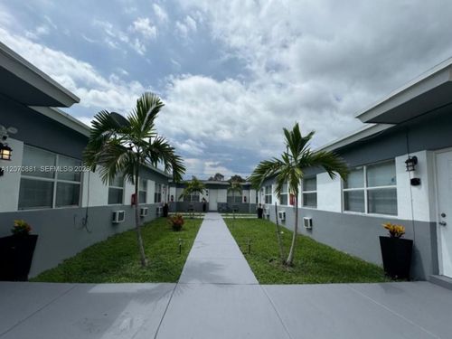 7-2300 Douglas St, Hollywood, FL, 33020-1436 | Card Image