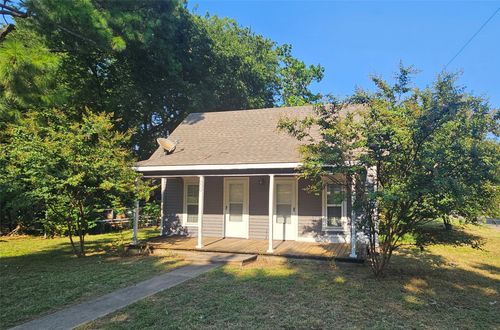 200 Trollinger St, Whitesboro, TX, 76273-1730 | Card Image