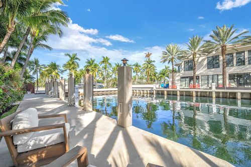 302 Coral Way, Fort Lauderdale, FL, 33301-2524 | Card Image