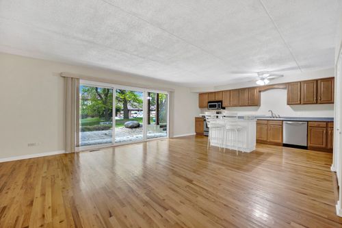 222-15502 Orlan Brook Dr, Orland Park, IL, 60462-7930 | Card Image