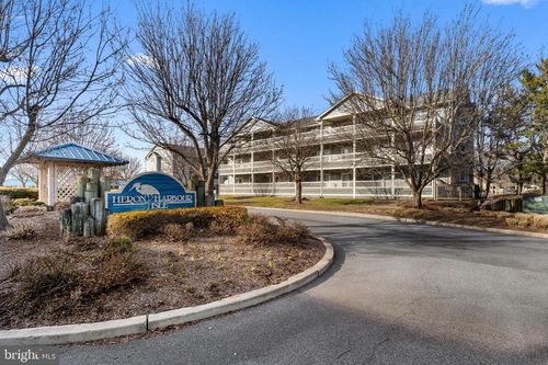 203b-110 120th St, OCEAN CITY, MD, 21842-4722 | Card Image
