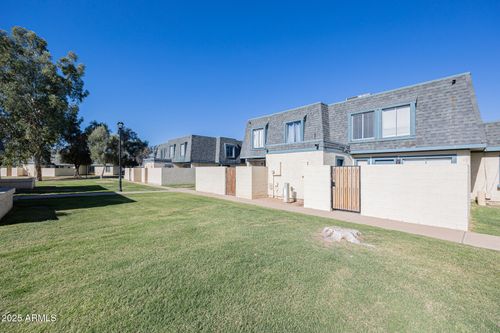 3215 W Royal Palm Rd, Phoenix, AZ, 85051-6133 | Card Image