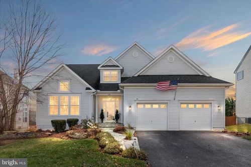 138 Barksdale Dr, CHARLES TOWN, WV, 25414-5618 | Card Image