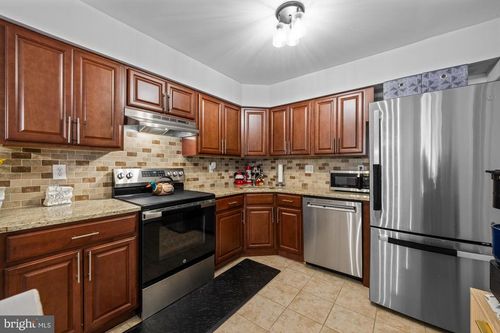 33 Brighton Pl, SEWELL, NJ, 08080-2304 | Card Image