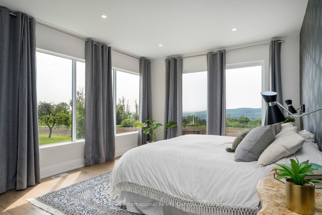 2566 5 Th Line, House other with 4 bedrooms, 3 bathrooms and 4 parking in Creemore ON | Image 18