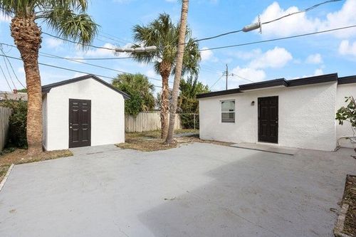 617 54th Street, West Palm Beach, FL, 33407 | Card Image