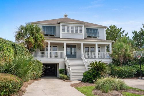 173 Norris Dr, Pawleys Island, SC, 29585-5754 | Card Image