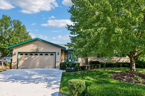 506 Torrey Pines Dr, Twin Lakes, WI, 53181-9530 | Card Image