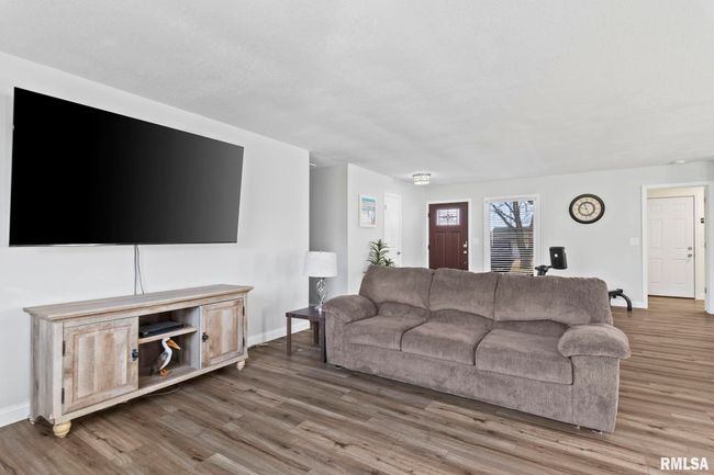 9 Timbercrest Dr, House other with 3 bedrooms, 2 bathrooms and null parking in Sherman IL | Image 7