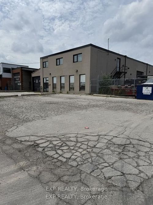 1261 Britannia Rd E, Mississauga, ON, L4W1C7 | Card Image