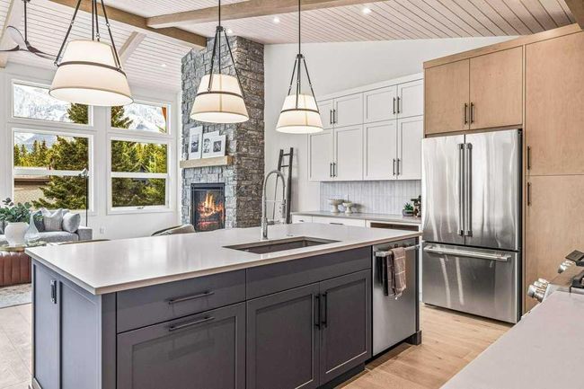 2 Pinewood Cres, House other with 5 bedrooms, 3 bathrooms and 4 parking in Canmore AB | Image 20
