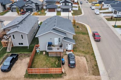 1 Maclean Close, House detached with 4 bedrooms, 3 bathrooms and 6 parking in Blackfalds AB | Image 2