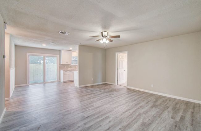 16794 Ardmore St, House other with 3 bedrooms, 2 bathrooms and null parking in Conroe TX | Image 7