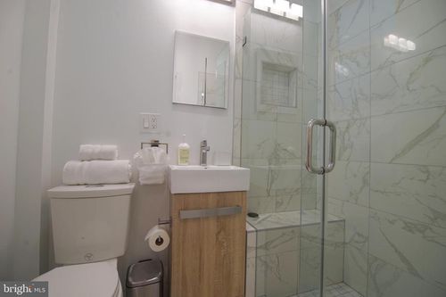 apt-302-3003 P St Nw, WASHINGTON, DC, 20007-3091 | Card Image