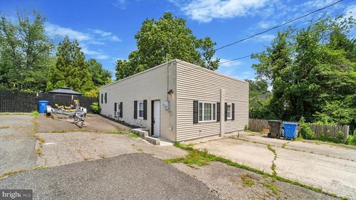 221 Center St, SEWELL, NJ, 08080-1349 | Card Image