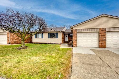 13700 Villa Pointe Dr Drive, Warren, MI, 48088 | Card Image
