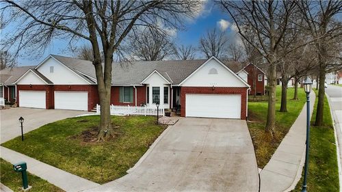 3902 Eastgate Dr, Saint Joseph, MO, 64506-4926 | Card Image
