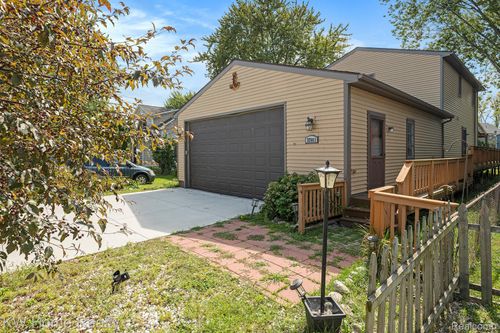 37881 Sunnybrook St, Harrison Township, MI, 48045-2784 | Card Image