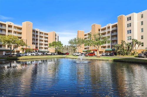 apt-8106-6495 Shoreline Dr, ST PETERSBURG, FL, 33708-4590 | Card Image
