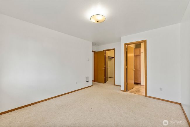 Master Bedroom | Image 16