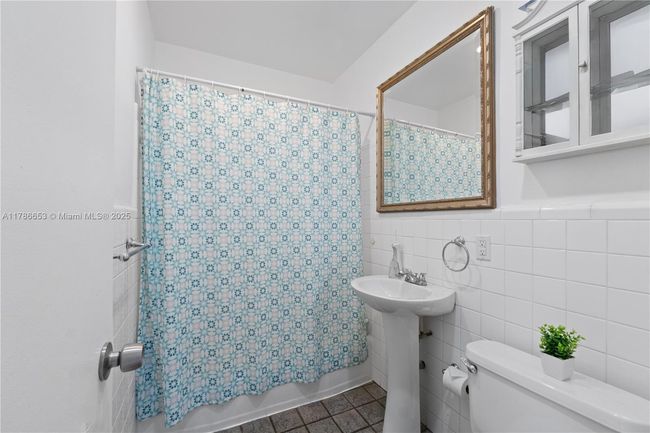 A42 - 6580 Santona St, Condo with 2 bedrooms, 2 bathrooms and null parking in Coral Gables FL | Image 13