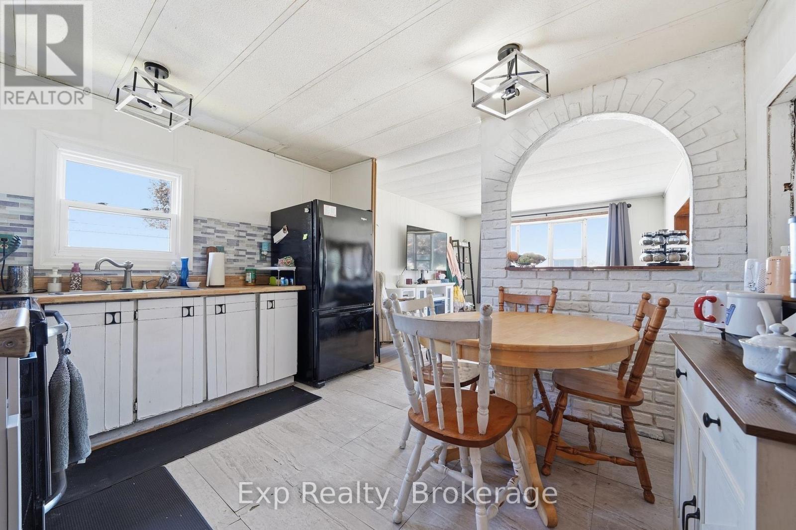 Residential in Quinte West (Sidney Ward) 5