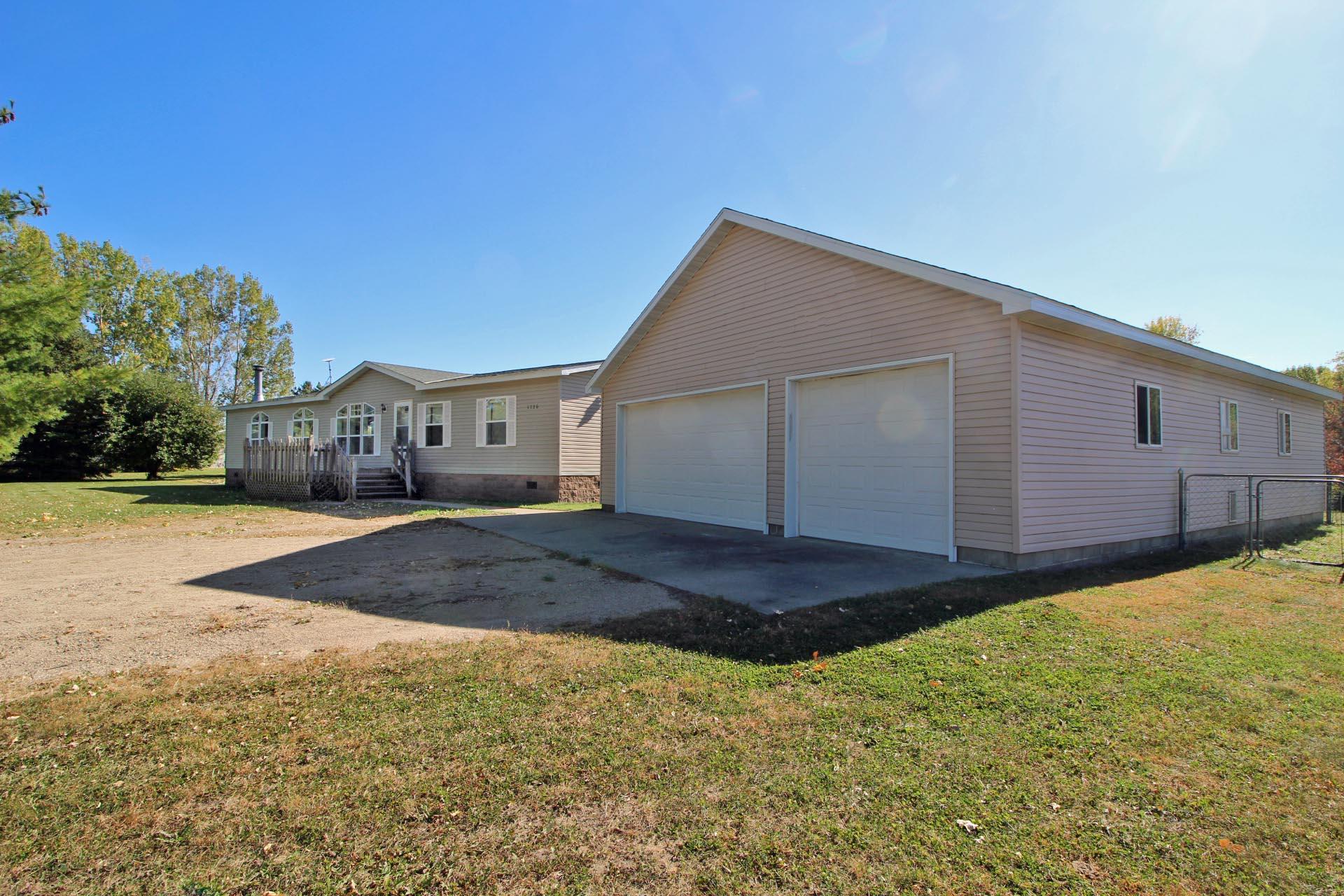 Castle Ln, Alexandria, MN 56308