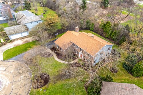 9 Devonshire Ln, Lincolnshire, IL, 60069-3226 | Card Image