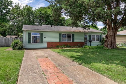 1029 Ferry Plantation Rd, Virginia Beach, VA, 23455-5432 | Card Image
