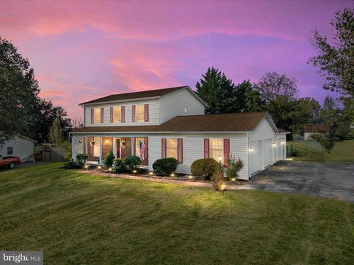 97 Marguerite Dr, Toms Brook, VA, 22660-2039 | Card Image