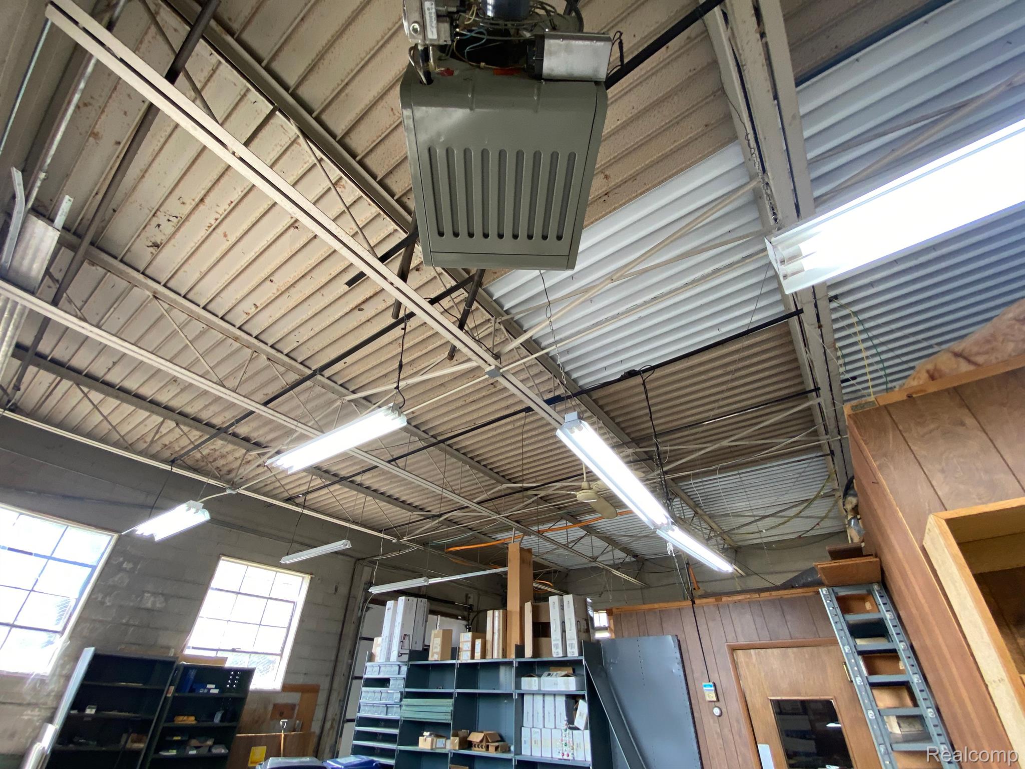 Commercial Lease in Redford Charter Township 4