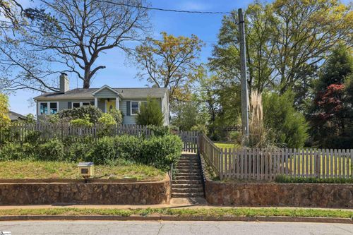 107 Haviland Ave, Greenville, SC, 29607-1811 | Card Image