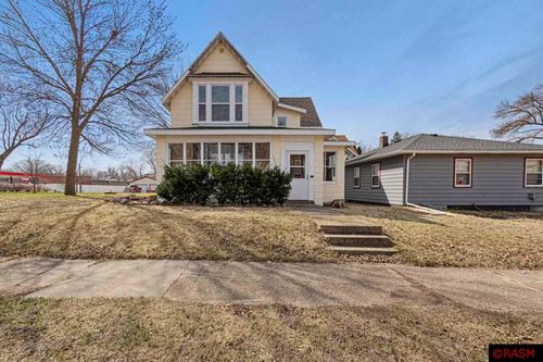 116 W 4th St, Redwood Falls, MN, 56283-1510 | Card Image