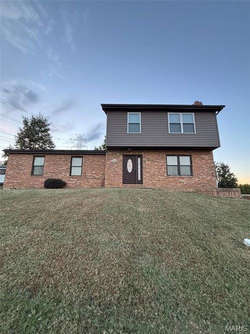 2023 Kimmy Ln, Arnold, MO, 63010-2558 | Card Image