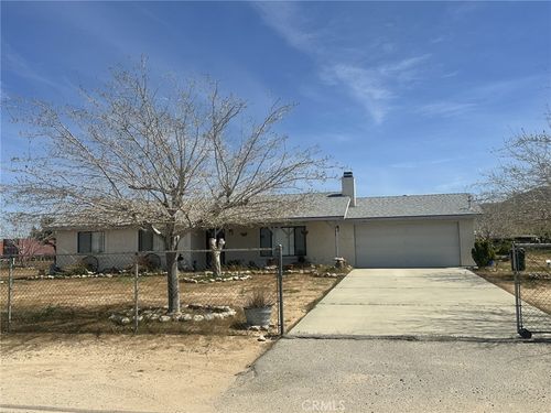 9239 Joshua St, Apple Valley, CA, 92308-8607 | Card Image