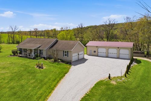 18845 Nunda Rd, Howard, OH, 43028-9655 | Card Image