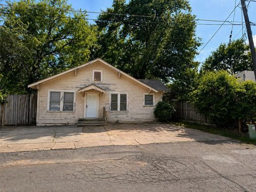 106 5th Ave, Longview, TX, 75601-7401 | Card Image
