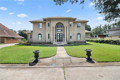 701 Fairfield Ave, Gretna, LA, 70056-7625 | Card Image