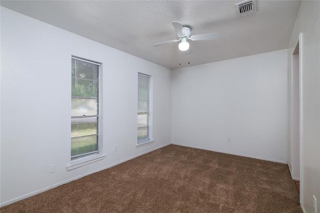 24050 Spring Briar Ln, House other with 3 bedrooms, 2 bathrooms and 2 parking in Spring TX | Image 9