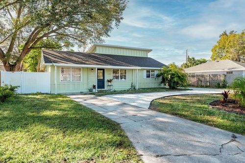 2676 Martin St, SARASOTA, FL, 34237-6302 | Card Image