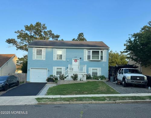 153 Schooner Ave, Barnegat, NJ, 08005-1635 | Card Image