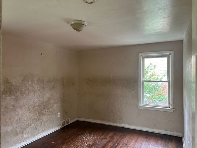 18639 Kentucky St, House other with 3 bedrooms, 2 bathrooms and null parking in Detroit MI | Image 9