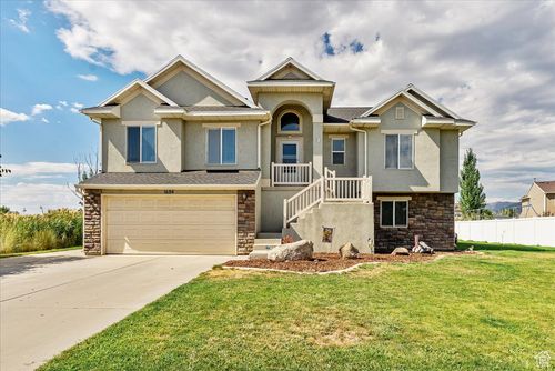 1684 Farm Meadow Rd, Farmington, UT, 84025-2635 | Card Image