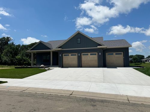 2329 W 9th St, Albert Lea, MN, 56007-1321 | Card Image