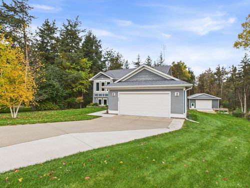 400 Prairie St, Clearwater, MN, 55320-2004 | Card Image