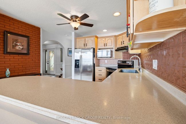 10 Henry Brown Crt, House other with 4 bedrooms, 2 bathrooms and 5 parking in Mallorytown ON | Image 33
